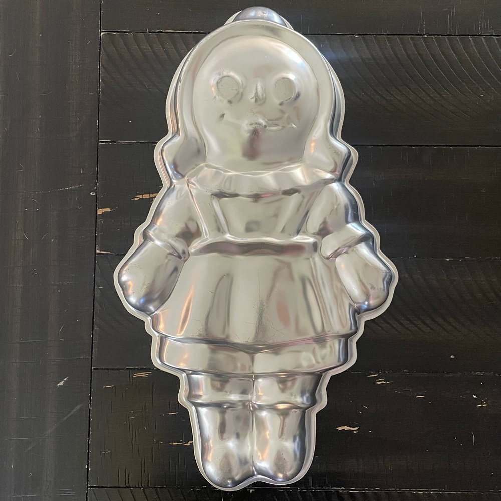 Vintage Original 1971 Raggedy Anne Doll Cake Pan Mold by Wilton. RETRO! Aluminum